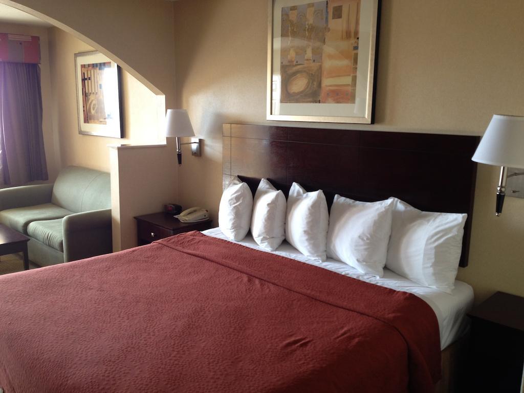 Quality Inn Carthage Oda fotoğraf